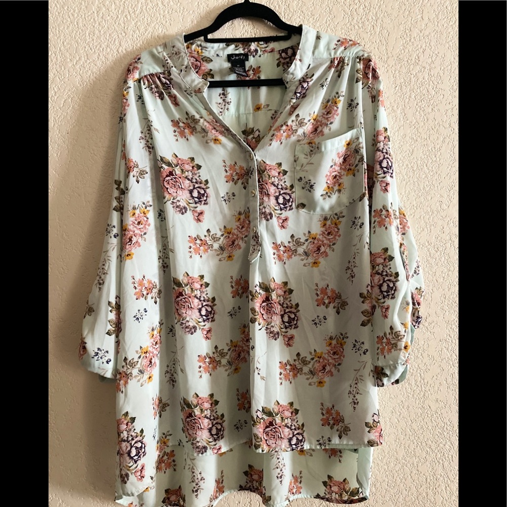Women’s plus size blouse